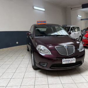 Lancia Ypsilon 1.2 8V Oro